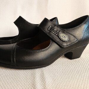 Title: Rockport-Style Black Mary Jane Heels – Size 10W, Arch Support